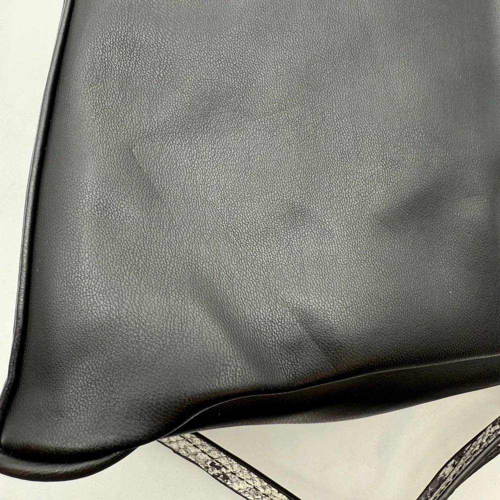 Badgley Mischka exterior material
